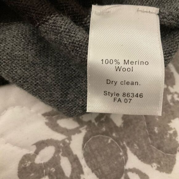 J. Crew Mens Merino Wool Striped V-Neck Sweater Vest, Large - Picture 3 of 4